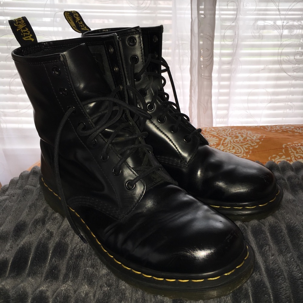 DR MARTIN BOOTS